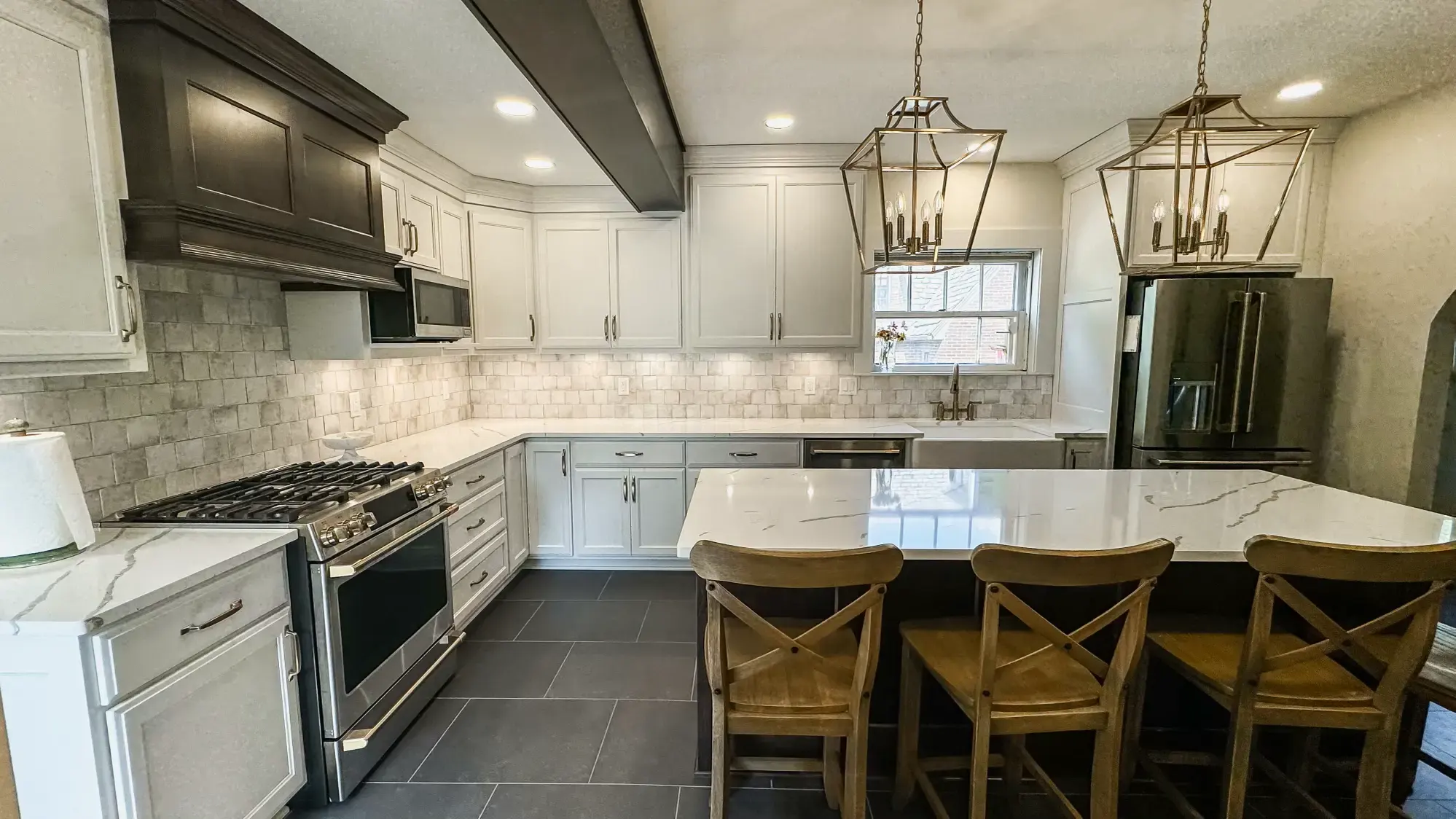 Bright white kitchen perfectly remodeled by Las Vegas contractor